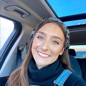 Meet your Posher, Claire